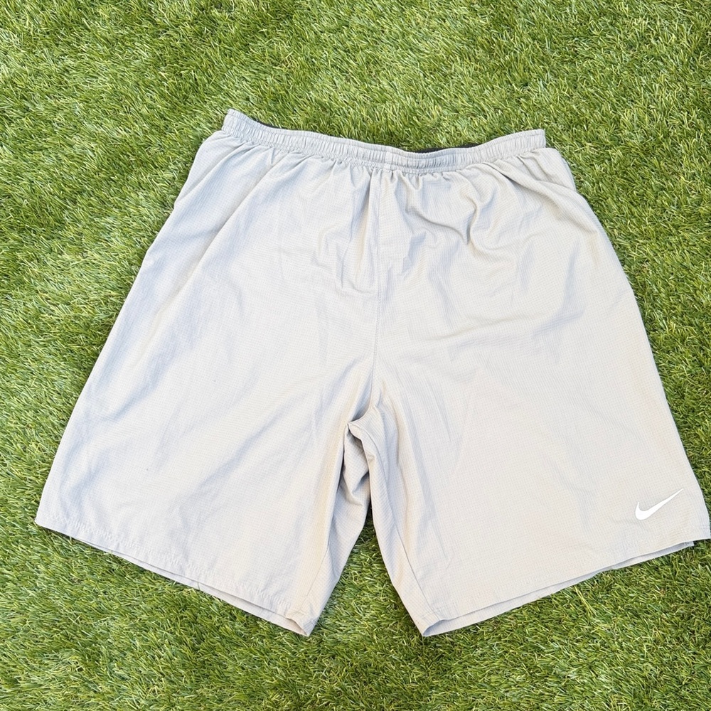 Nike Men's Dri-Fit Gray Athletic Shorts w/ built in Nike Pro compression shorts